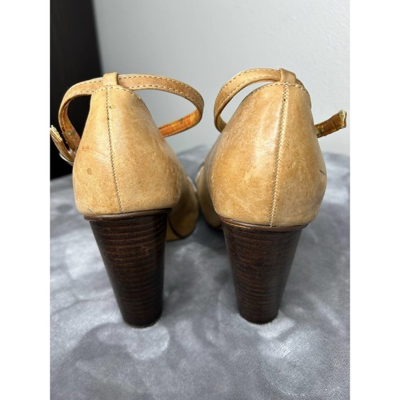 Fossil T Strap Flowerette Maryjane Heels 9 - Picture 4 of 12